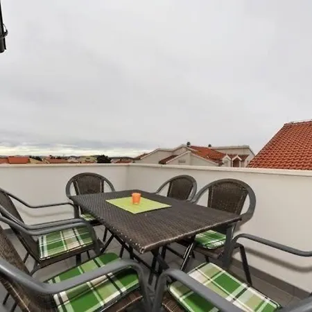 Studio Fur 6 Personen Ca 55 Qm In Srima, Dalmatien Norddalmatien *